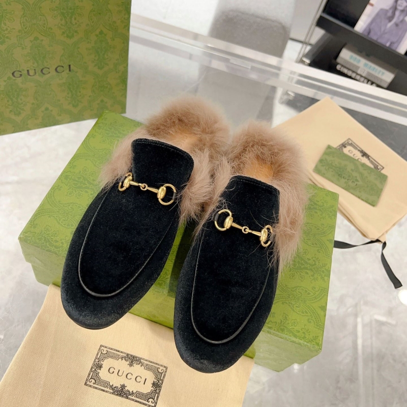 G*u*i leather shoes